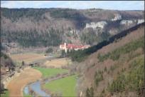 Blick vom Knopfmacherfelsen, Donautal und Kloster Beuron